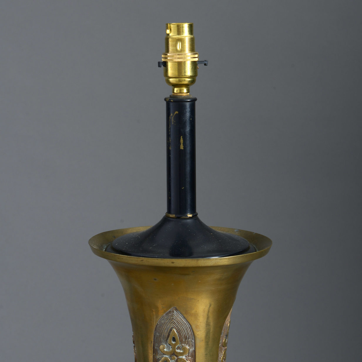 Chinese bronze lamp