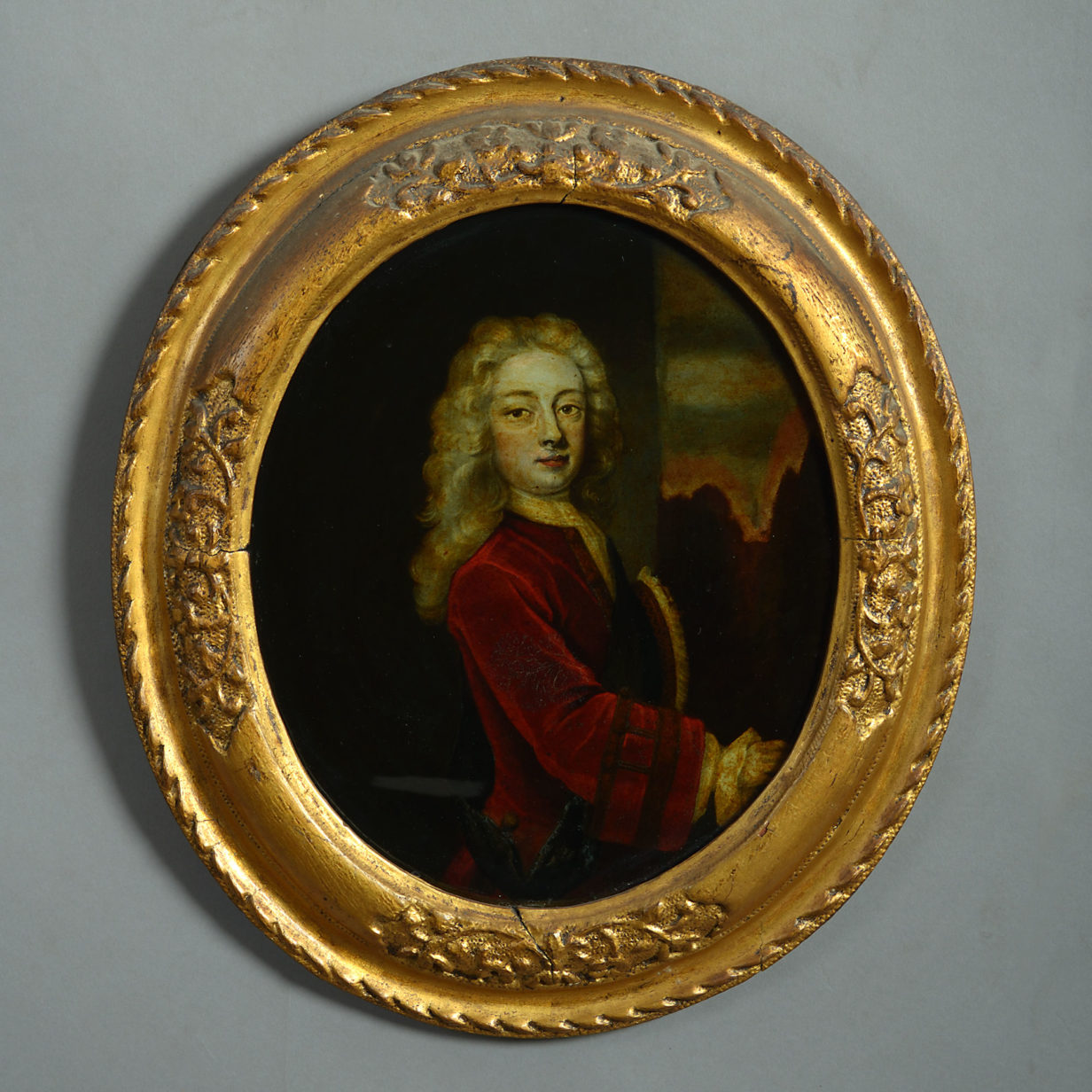 Early 18th century reverse glass print - oval portrait of a gentleman