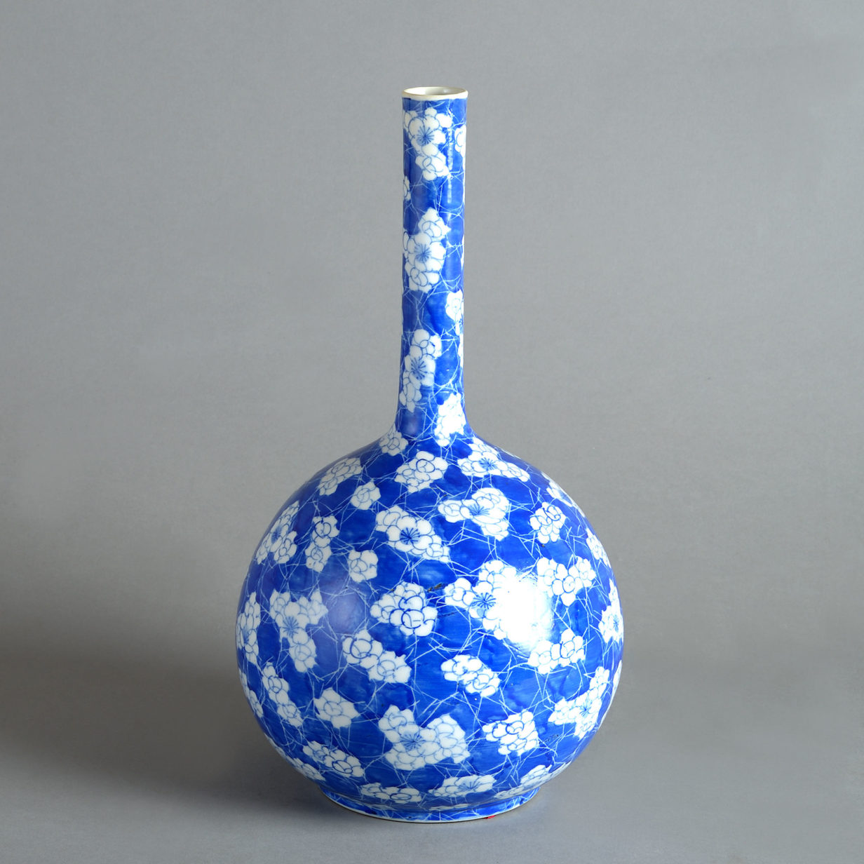 19th century blue & white porcelain bottle vase