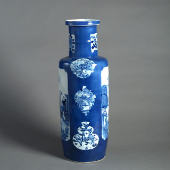 A large 19th century blue & white porcelain rouleau vase