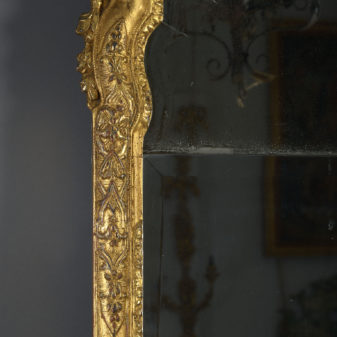 Early 18th century baroque giltwood mirror