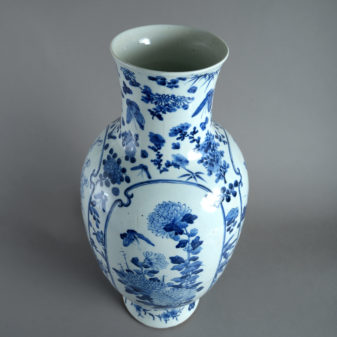 18th century qianlong period blue & white porcelain vase