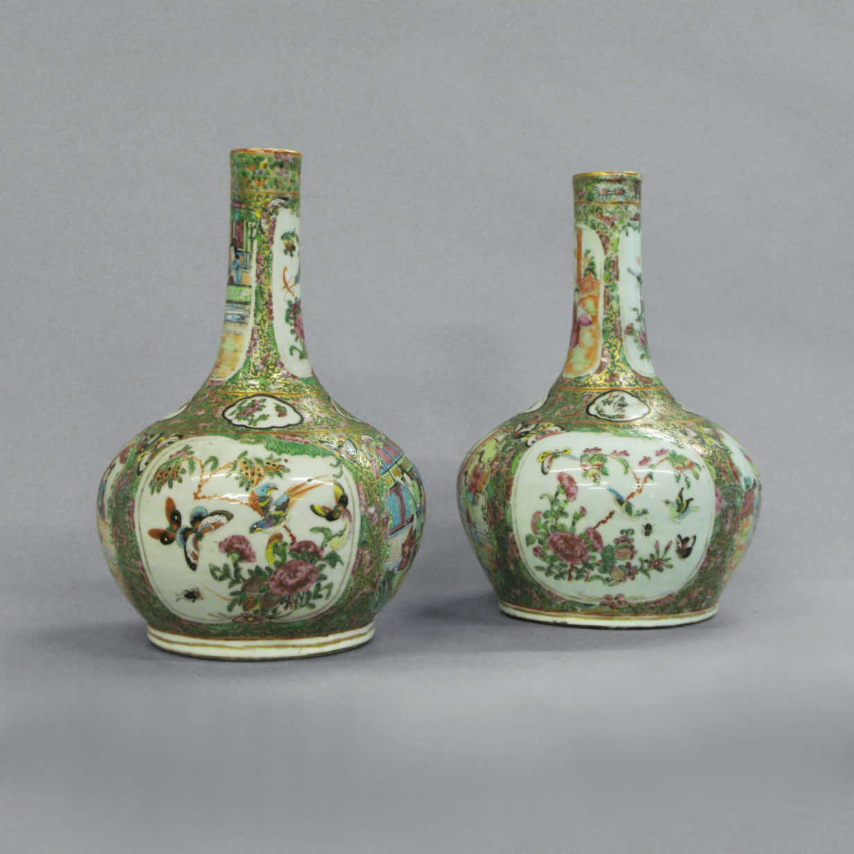 A pair of qing dynasty canton bottle vases