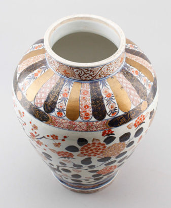A 17th century imari vase