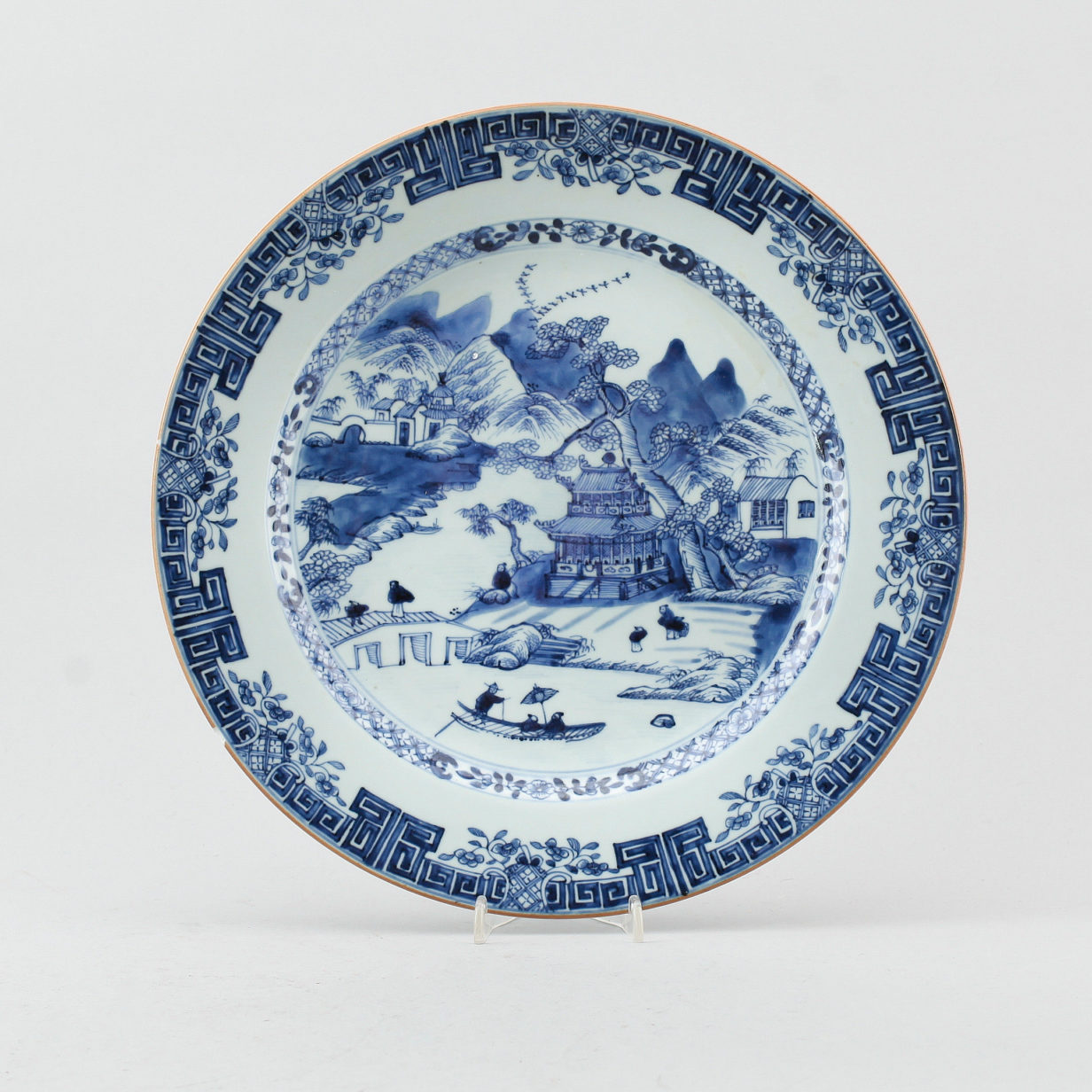 A qianlong period blue and white porcelain plate
