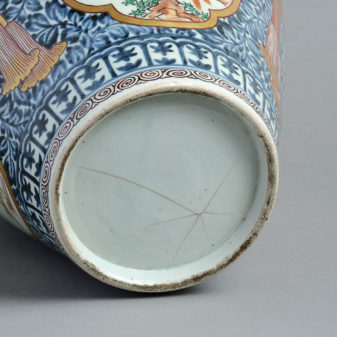 A fine 17th century imari vase