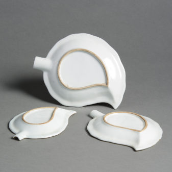 A set of three american market porcelain leaf dishes