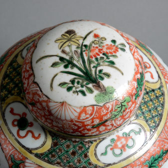 A 19th Century Qing Dynasty Famille Verte Jar & Cover