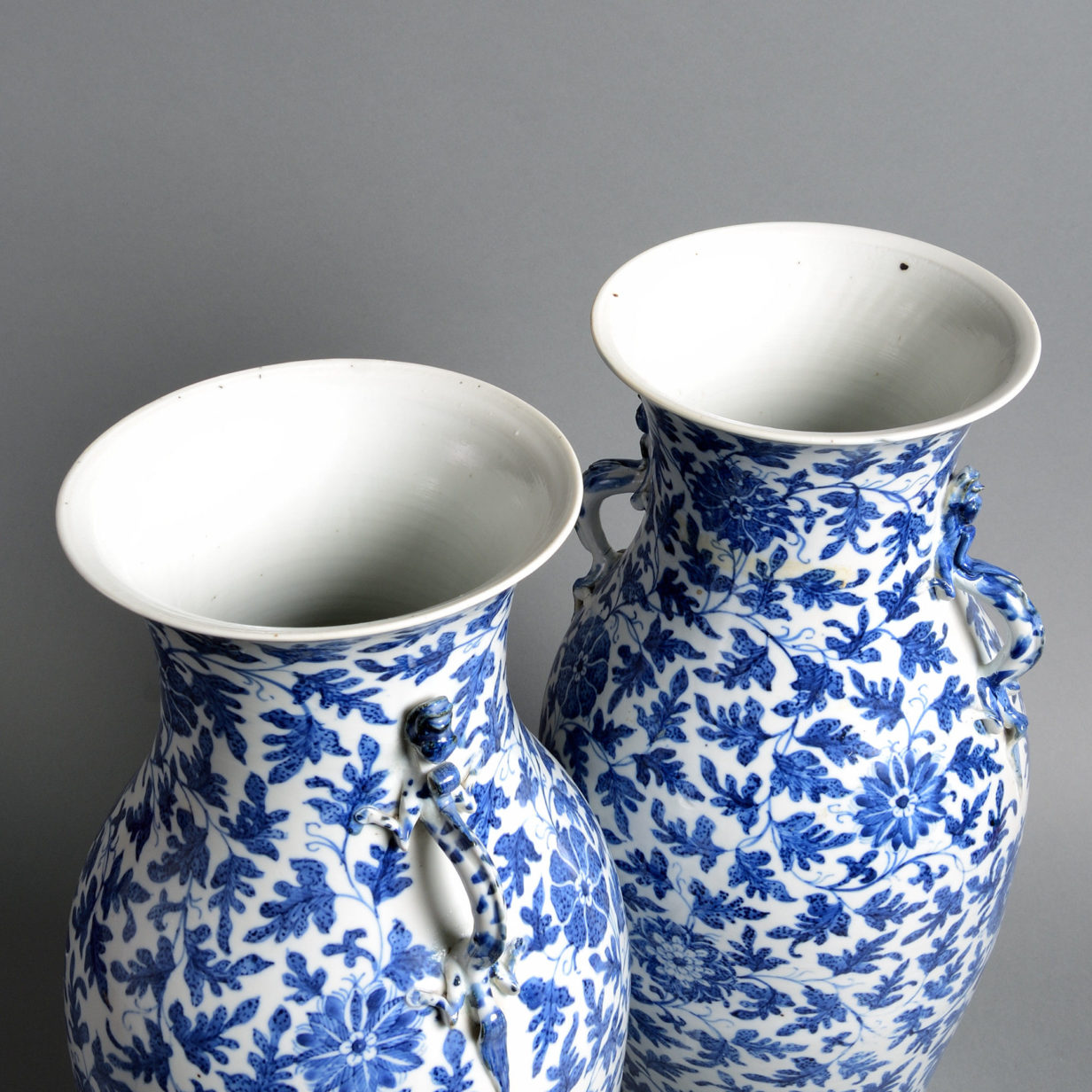 A pair of 19th century qing dynasty blue and white porcelain vases