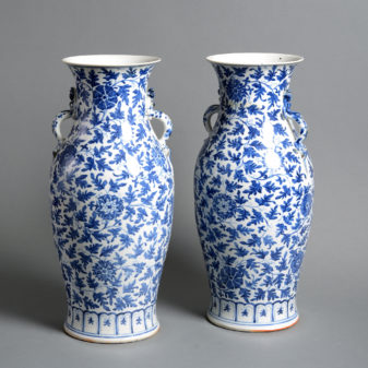 A pair of 19th century qing dynasty blue and white porcelain vases