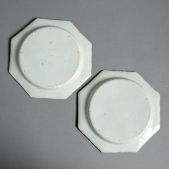 A pair of 18th century blue & white porcelain plates