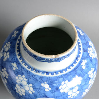 An 18th century kangxi blue & white porcelain vase
