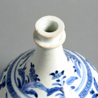An early 17th century porcelain apothecary's jar