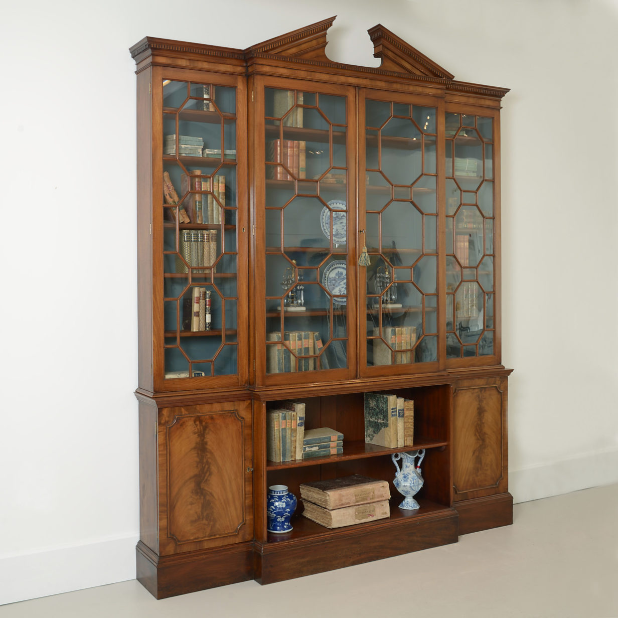 Chippendale breakfront bookcase