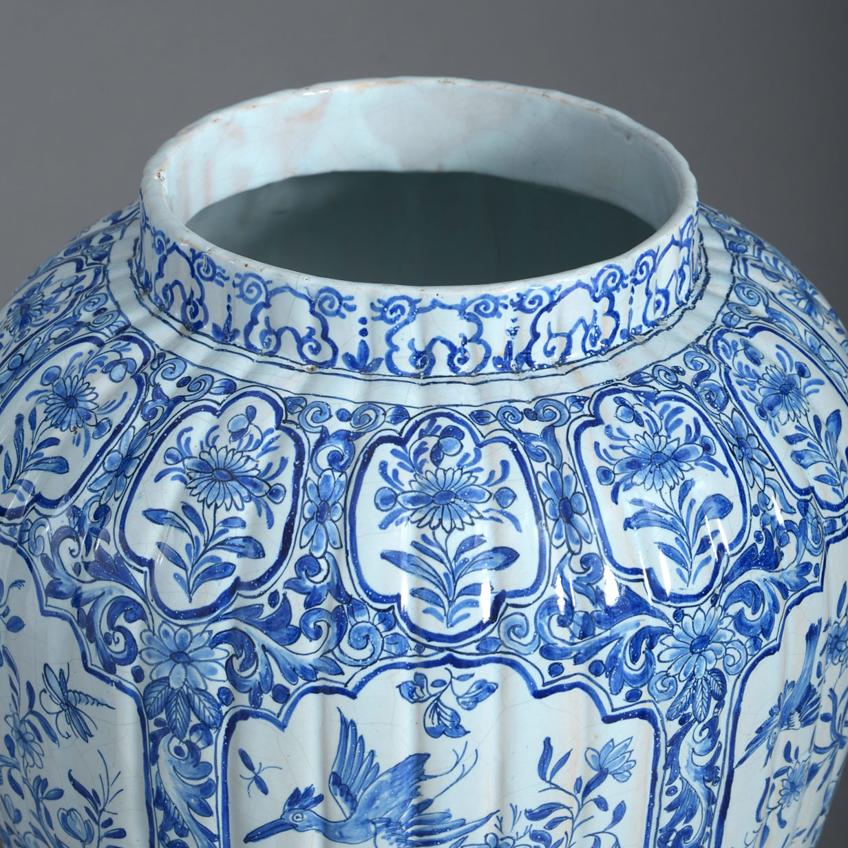 An 18th century blue & white delft pottery vase