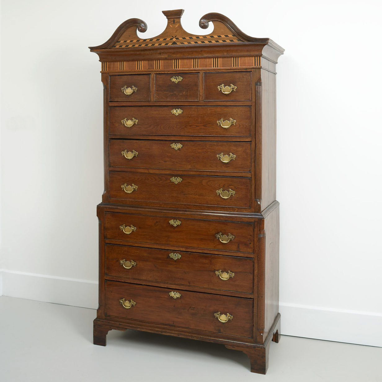 Oak chest on stand
