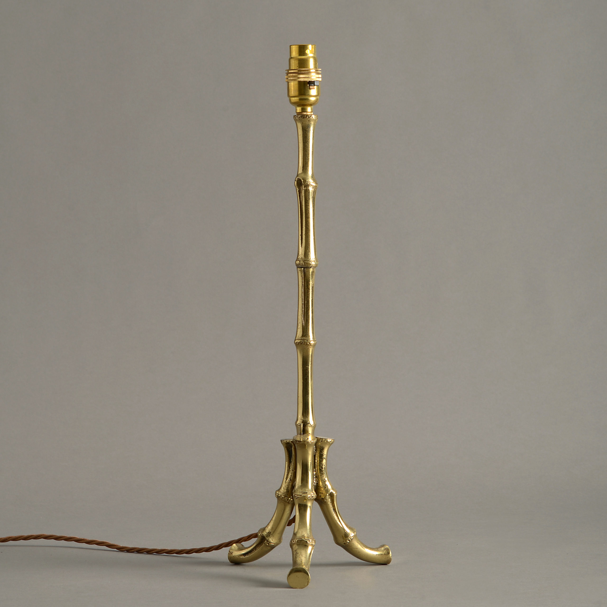 antique-brass-faux-bamboo-style-table-lamp