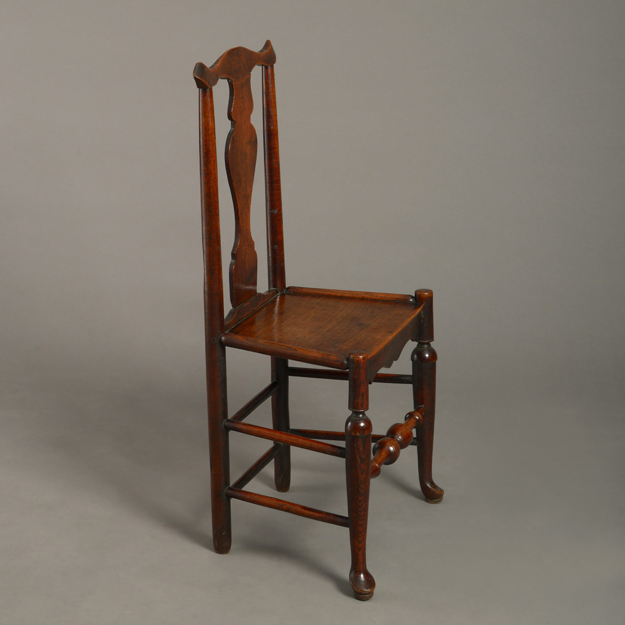 Four mid-18th century shropshire elm side chairs