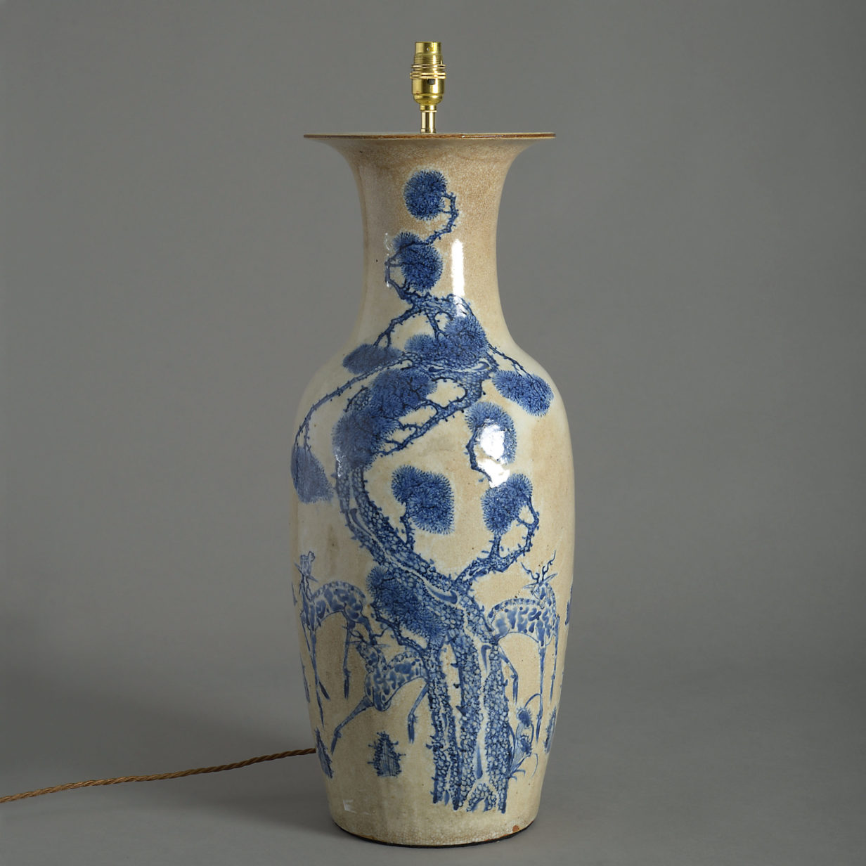 A mid-19th century chinese export porcelain vase lamp