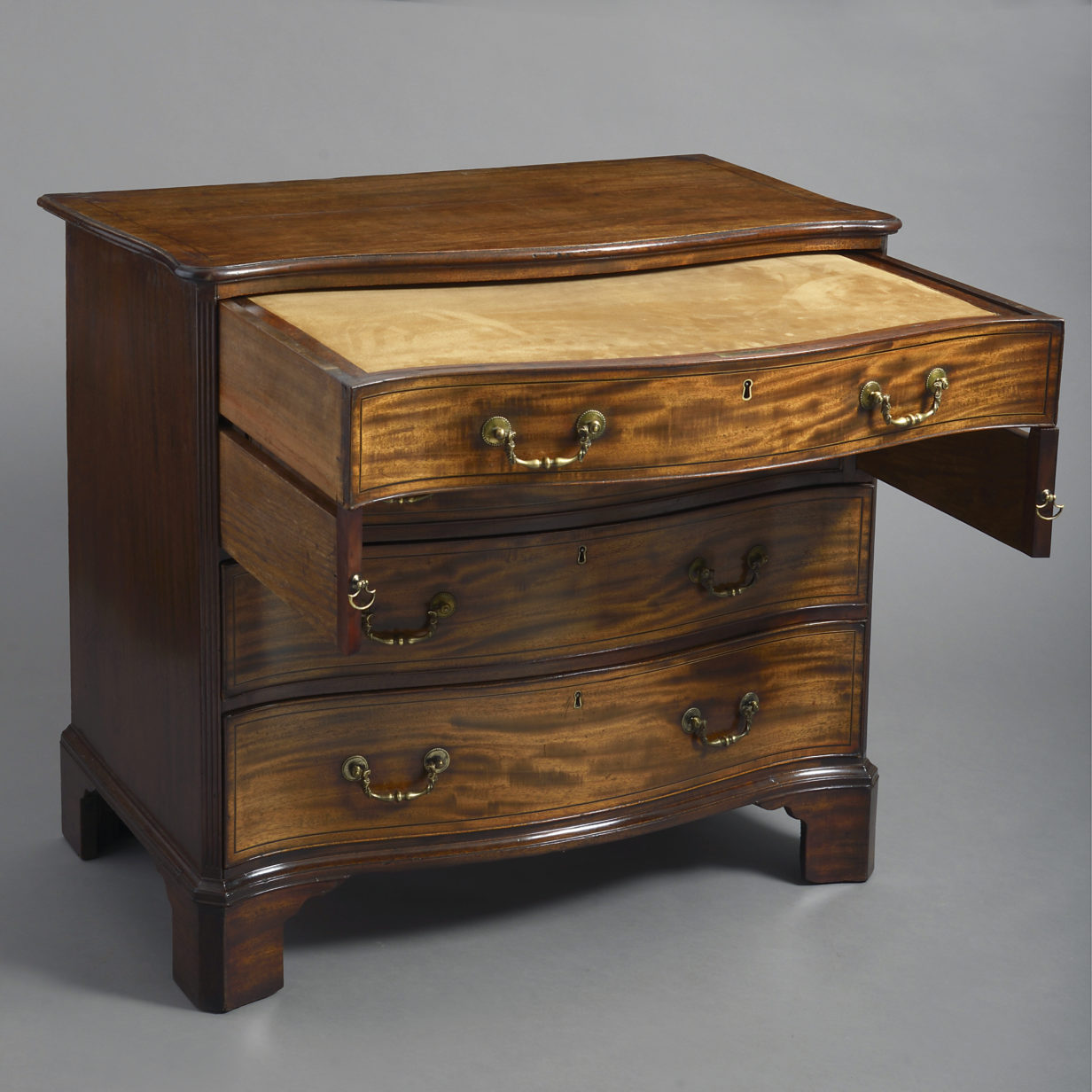 18th century george iii period mahogany serpentine chest of drawers