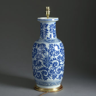 18th century blue & white porcelain vase lamp
