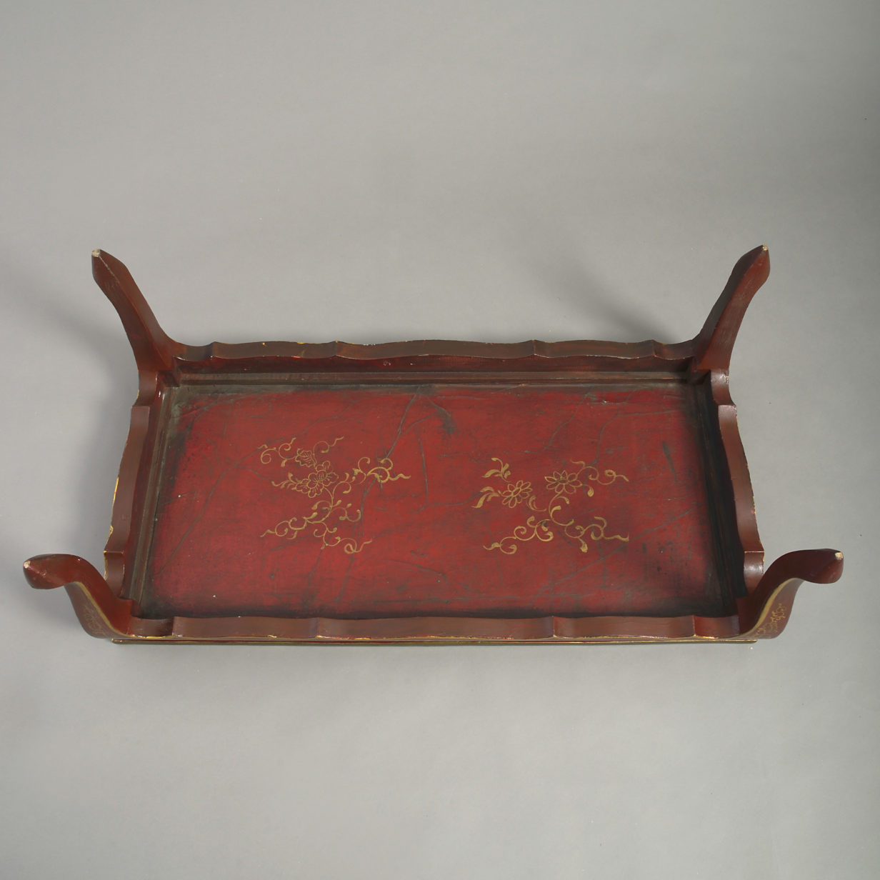 Red lacquer low table