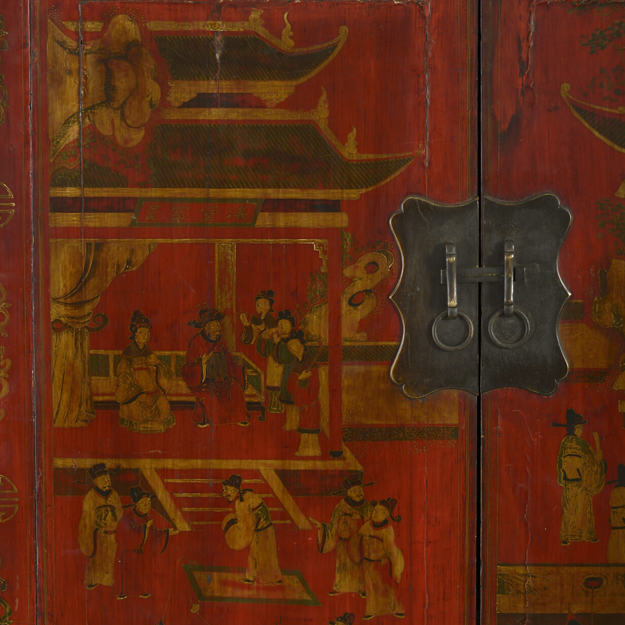 Red lacquer cabinet