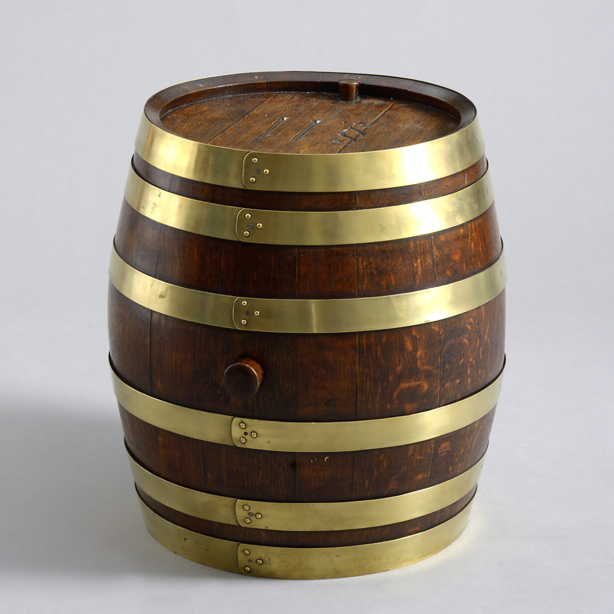 Large 19th century oak and brass coopered novelty rum barrel