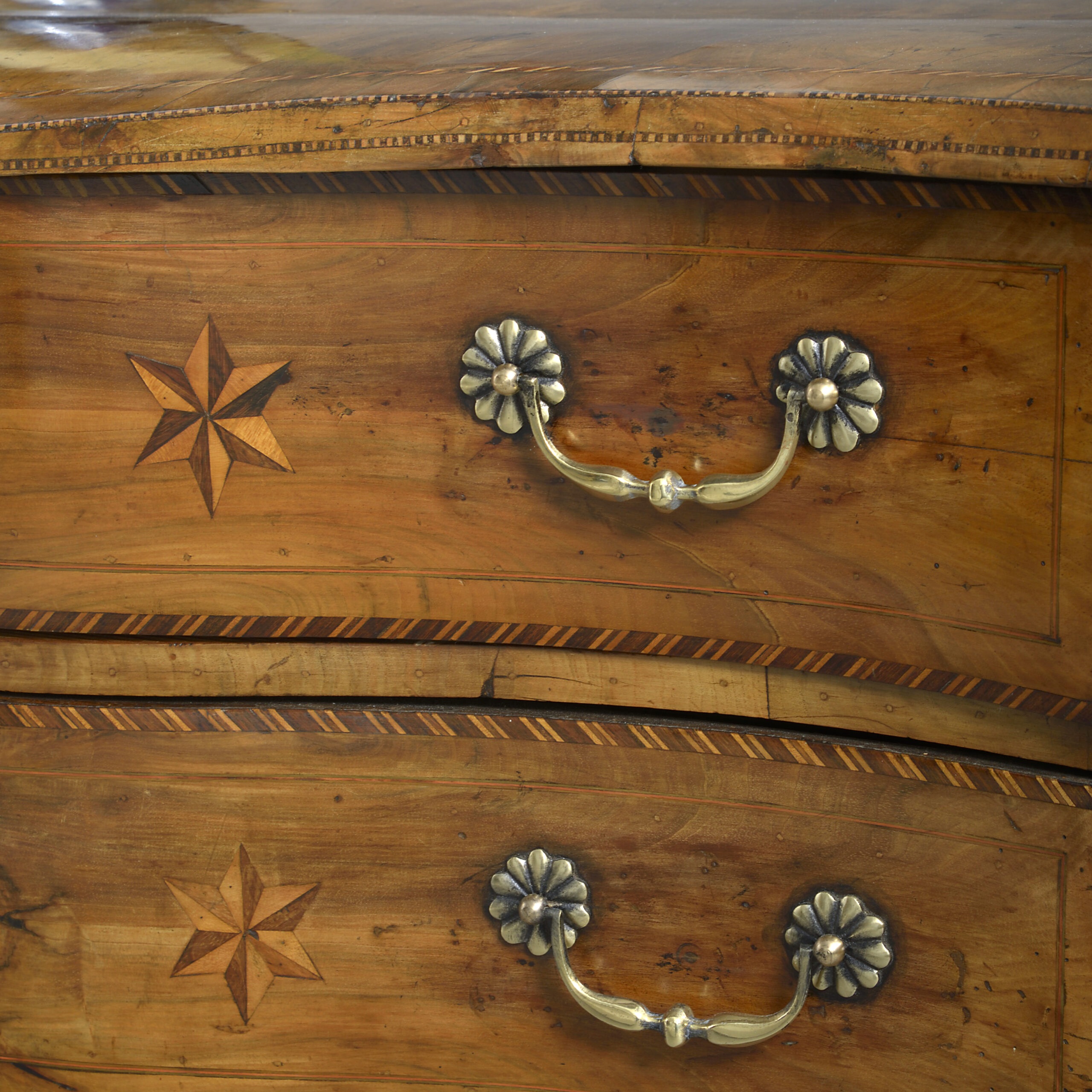 3799-70 Late 18th century walnut serpentine commode
