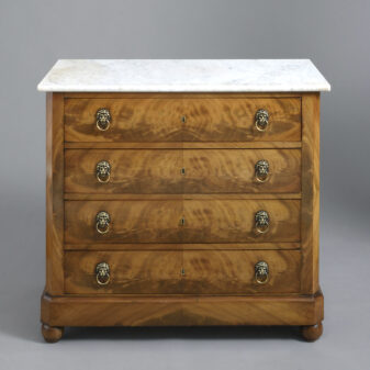 Early 19th century mahogany commode