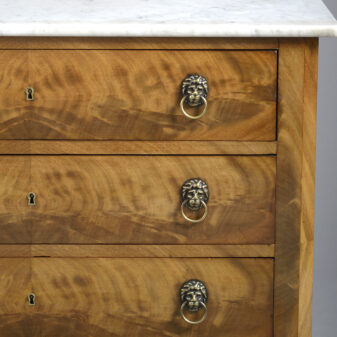 Early 19th century mahogany commode