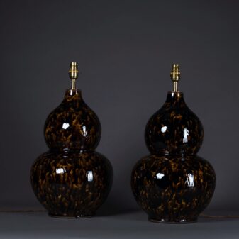 Pair of tortoiseshell gourd lamps