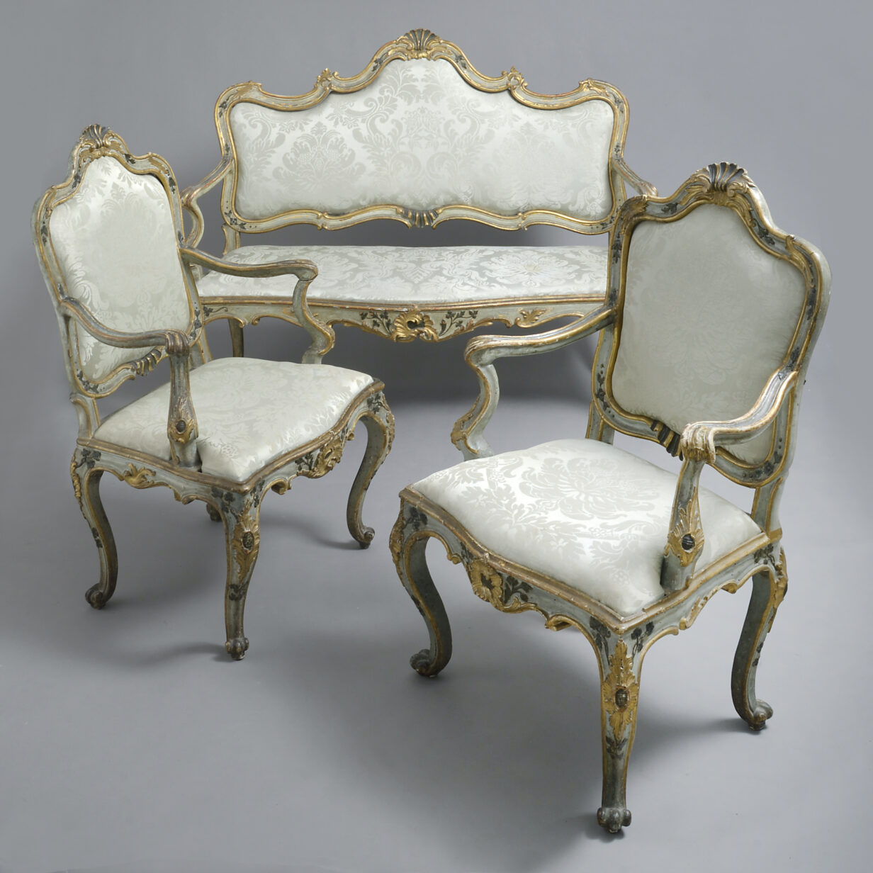 Venetian seating