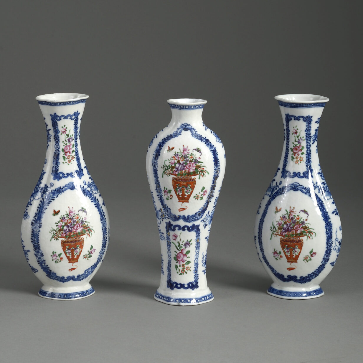 Garniture of three qianlong vases