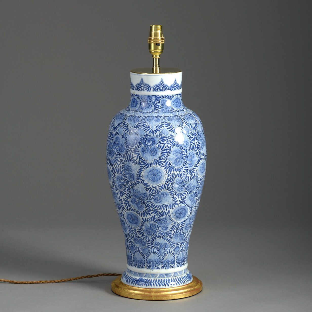 Blue and white kangxi vase lamp
