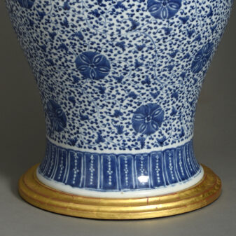 Blue and white porcelain vase lamp