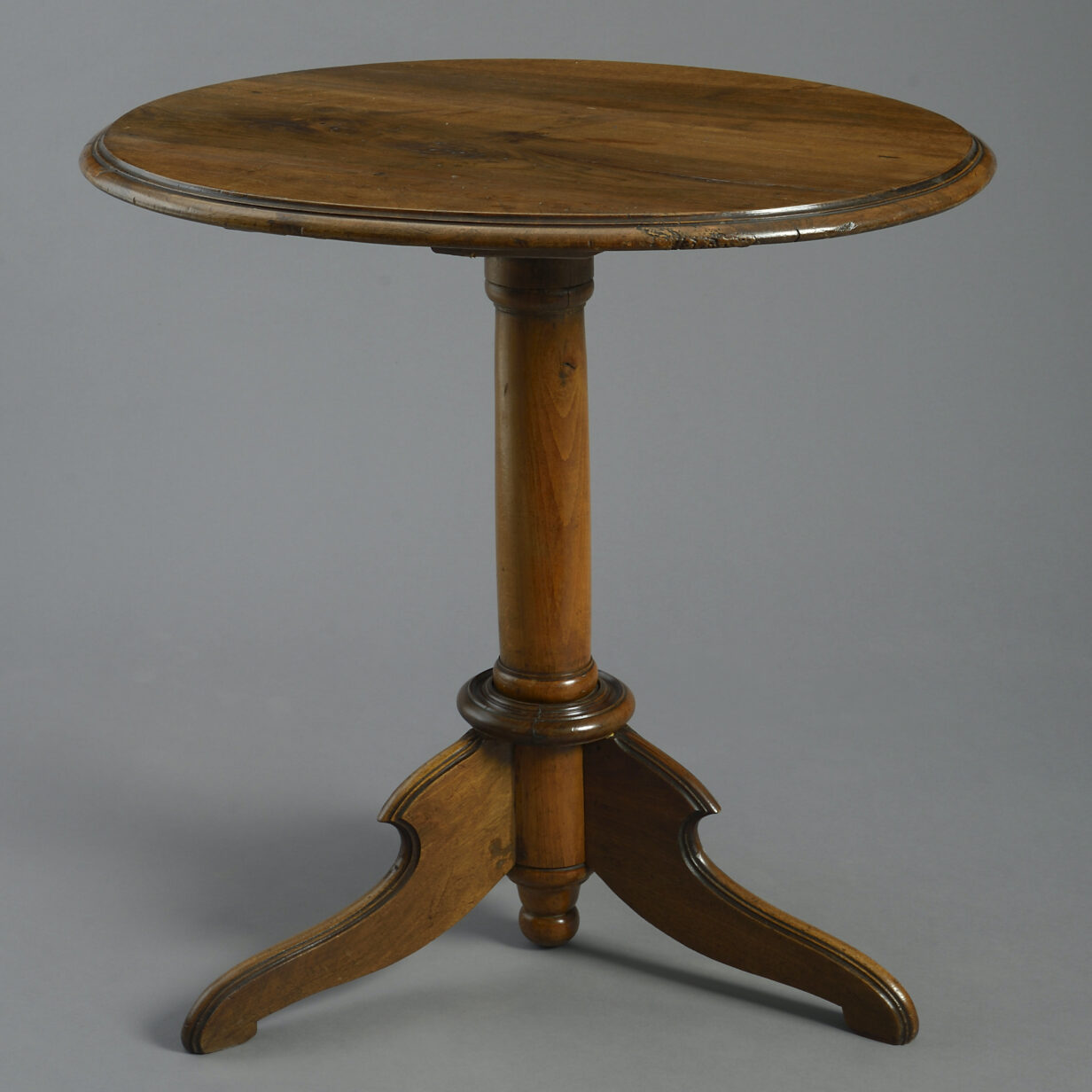 Early 19th century walnut occasional table