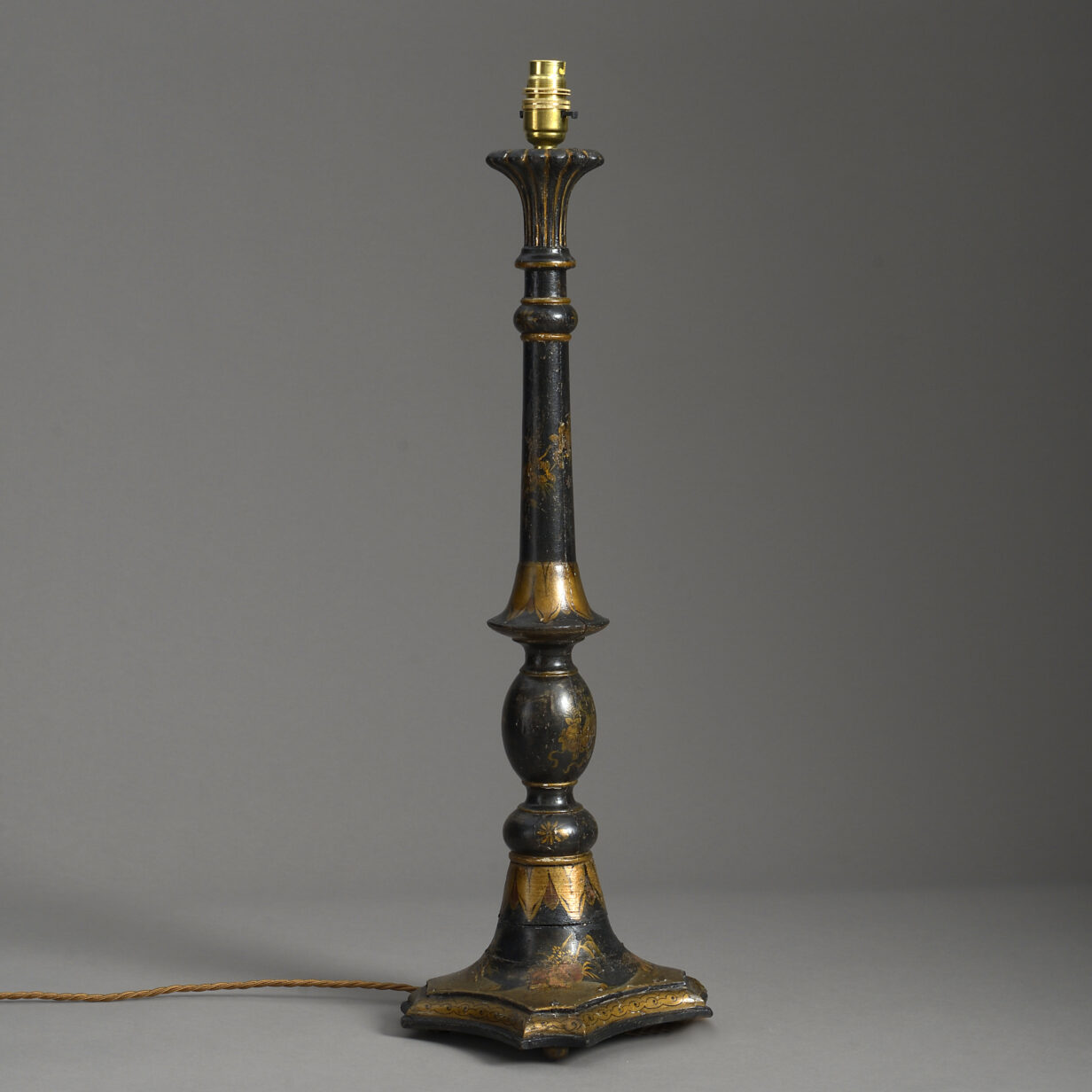 19th century victorian japanned chinoiserie lamp