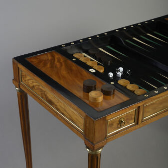 Averil tric trac table