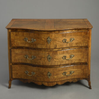 North italian walnut commode