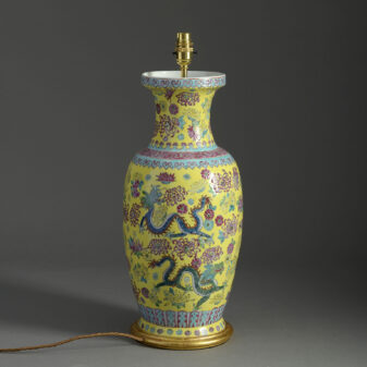 Yellow chinese vase lamp