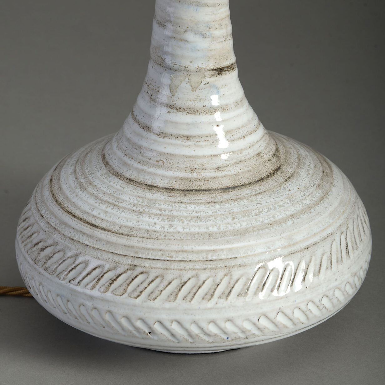 Pottery bottle vase lamp
