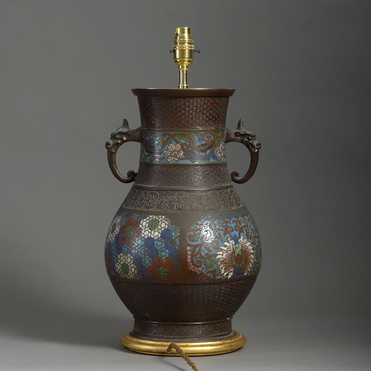 Bronze vase lamp
