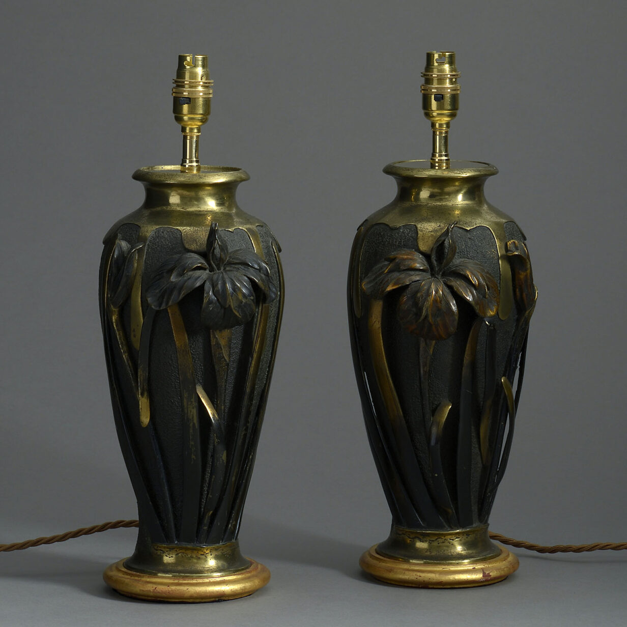 Pair of meiji bronze lamps