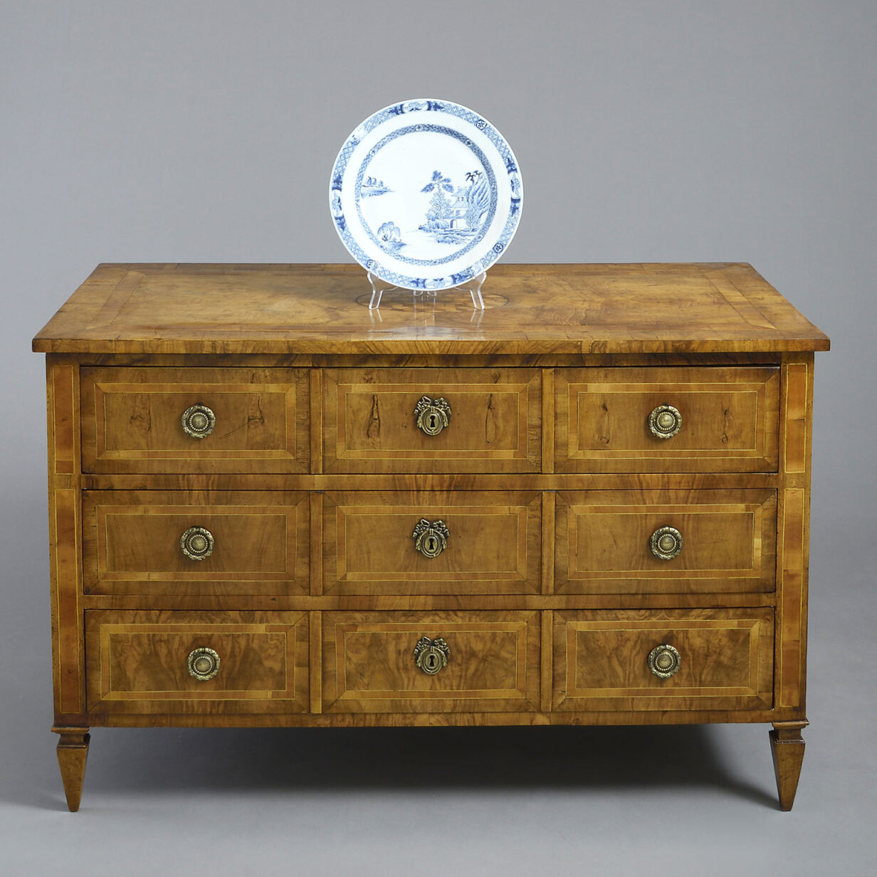 Late 18th century parquetry walnut commode
