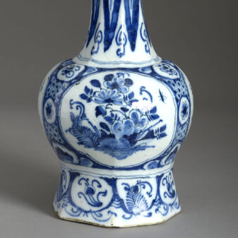 Blue and white delft vase