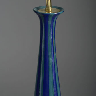 Conical vase lamp