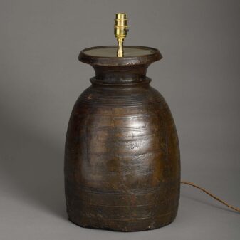 Wooden jar lamp