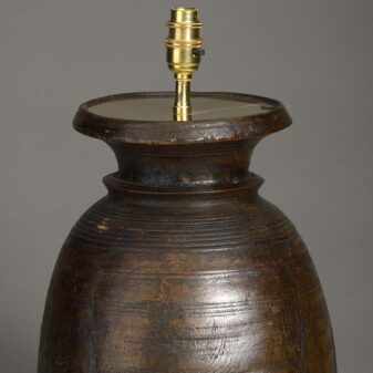 Wooden jar lamp