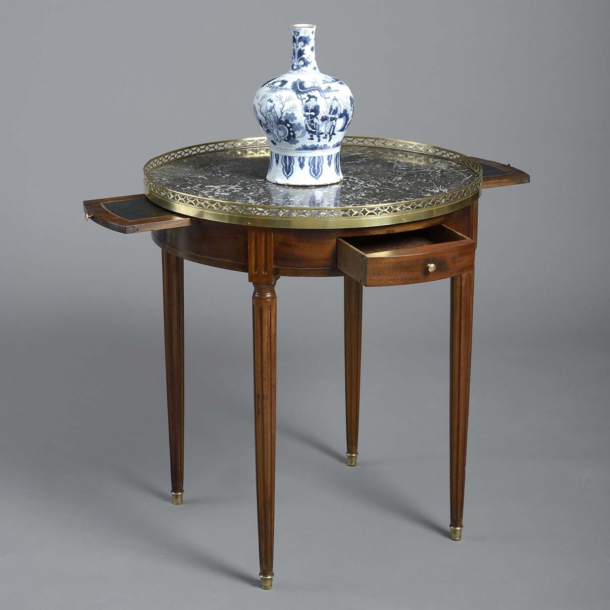 Late 18th century louis xvi period mahogany bouillotte table
